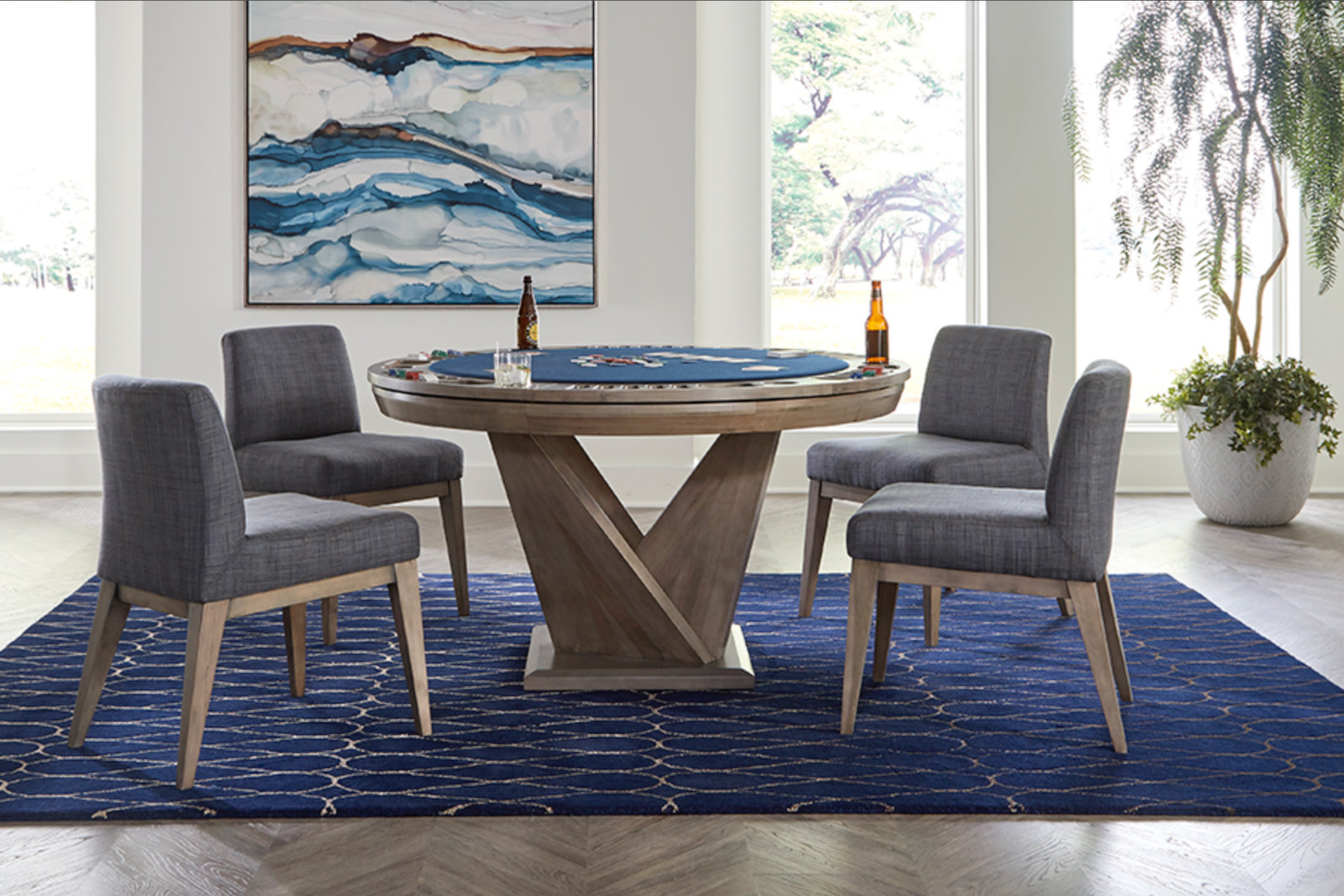 Poker & Dining All in One